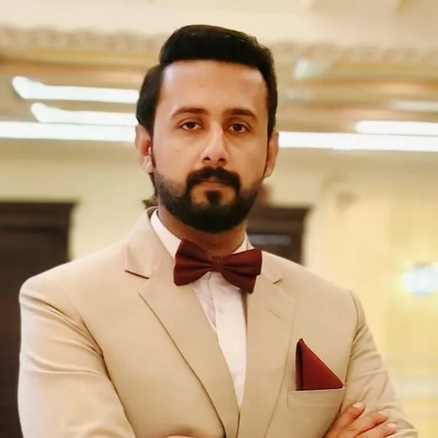 Abdullah Branch Manager Dunya Consultants Head Office Sargodha