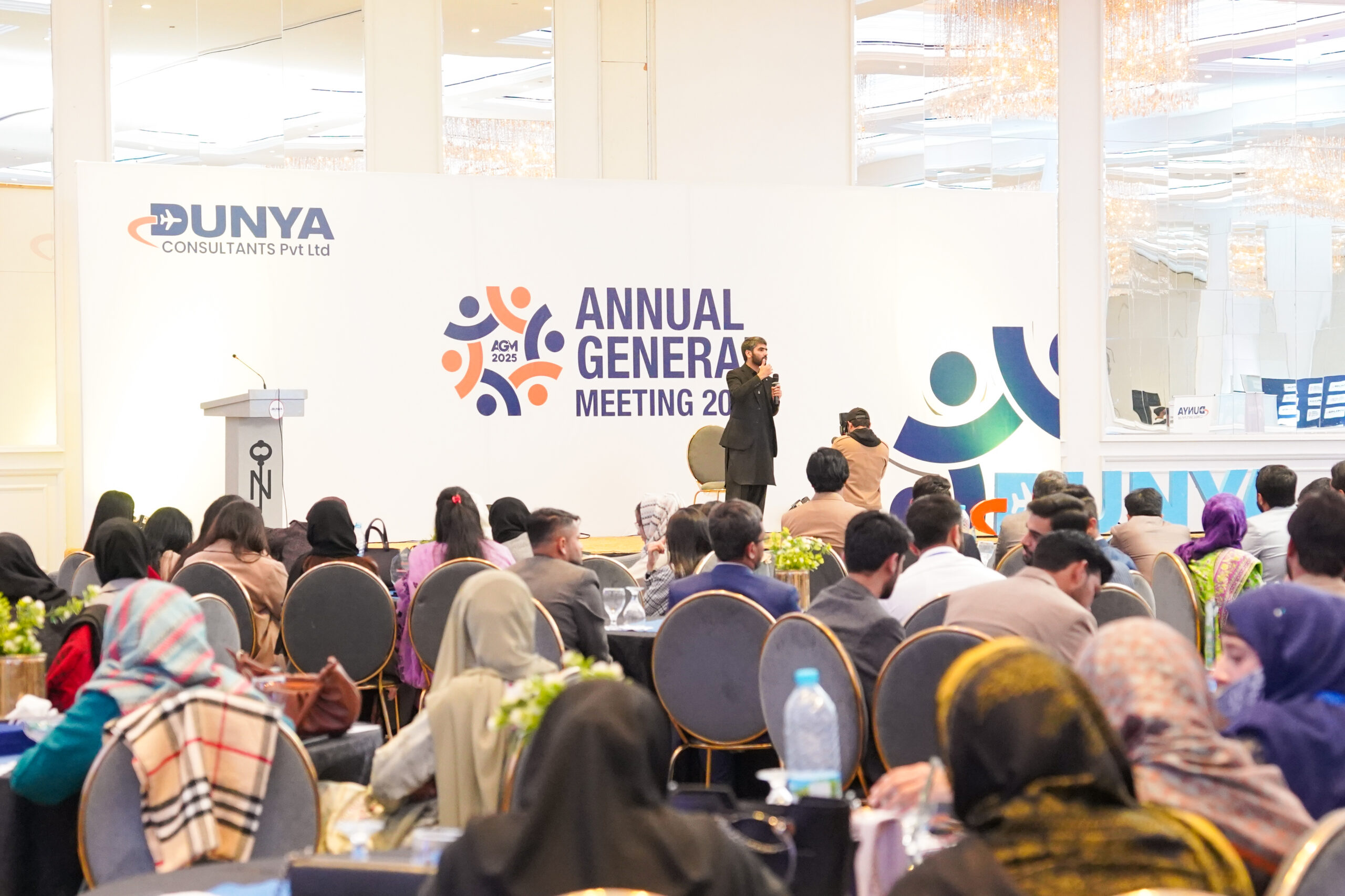 Dunya AGM (277 of 577)